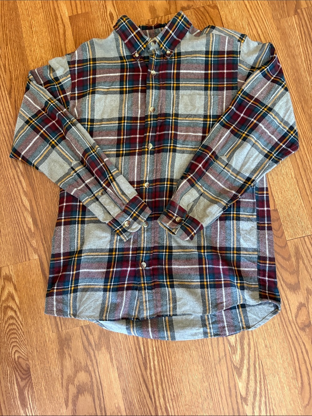 Red Head - vMen's Grey Plaid Button-Down Shirt with Burgundy & Navy